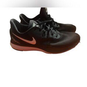 Nike Black and White Running Shoes